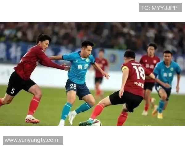 江苏苏宁迎战北京人和第13轮激战即将上演球迷期待精彩对决 江苏苏宁迎战北京人和第13轮激战即将上演球迷期待精彩对决